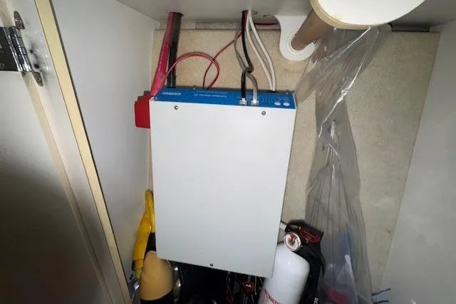 Electrical panel inside a 2001 Bayliner 2855 Ciera boat compartment.